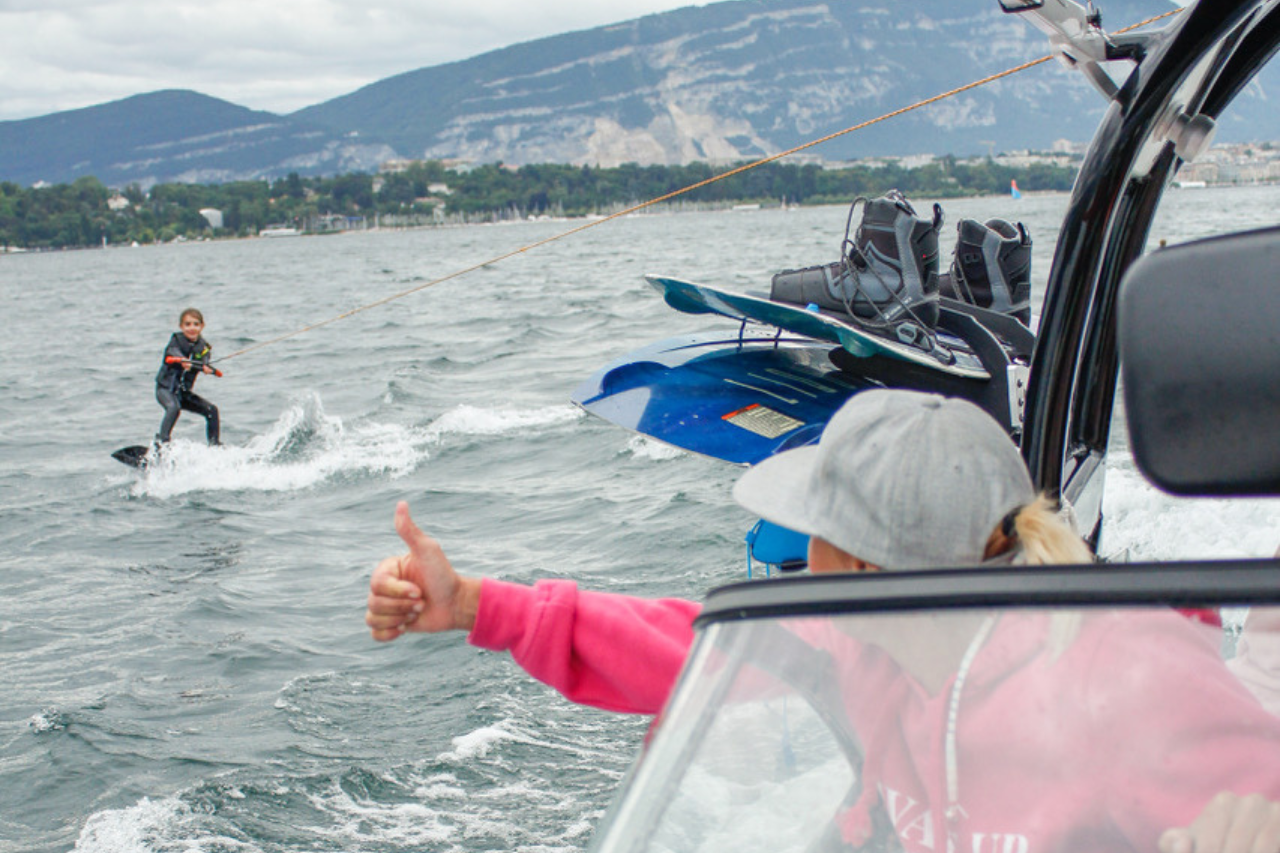 Karin Buchet, monitrice diplômée et fondatrice de l'école de wakeboard Wake Up Genève